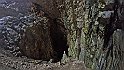 Jaskinia miała być tylko na chwilę, a spędziłem w środku godzinę, można zapuścić się dość głęboko w środek jaskinii
