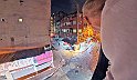 Melduję się w hoteliku po zachodniej stronie Bosforu, okazuje się, że codziennie będę miał okazję obserwować życie ulicy także z okna mojego pokoju